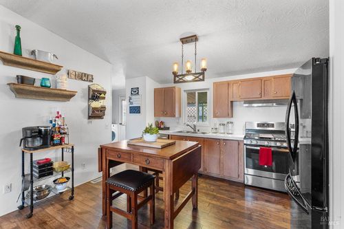 1138 Broadleaf Ln, Windsor, CA, 95492-9318 | Card Image