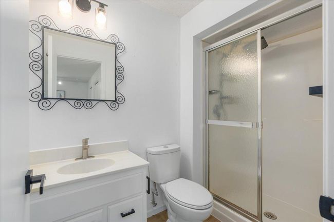 Bathroom 2 | Image 23