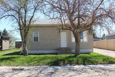 137 8 Ave W, House detached with 3 bedrooms, 1 bathrooms and 3 parking in Bow Island AB | Image 1