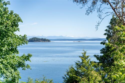 3865 Rumble Rd, Saltair, BC, V9G1Z3 | Card Image