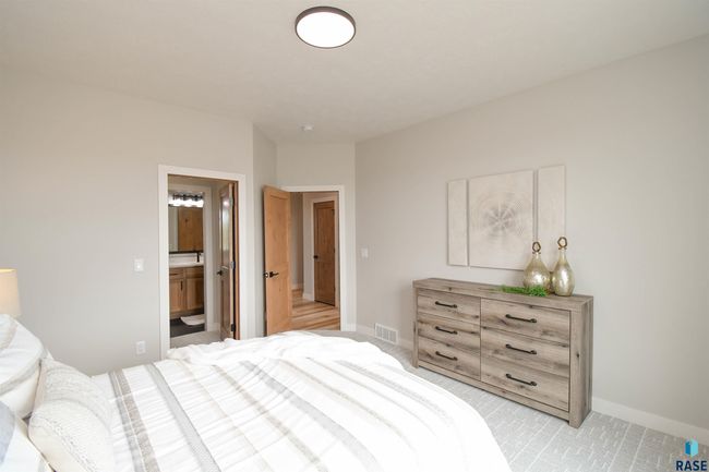 6504 E Hawker Trl, House other with 5 bedrooms, 4 bathrooms and null parking in Sioux Falls SD | Image 44