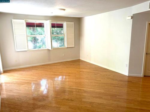 352-1310 Saddle Rack St, San Jose, CA, 95126-5108 | Card Image