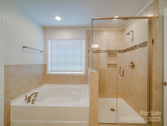 Primary Bathroom | Image 37