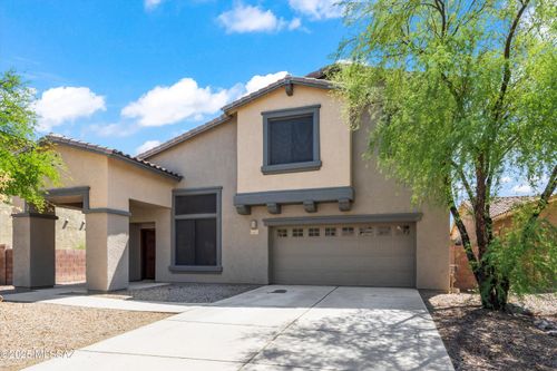 8352 N Amber Burst Dr, Tucson, AZ, 85743-5527 | Card Image