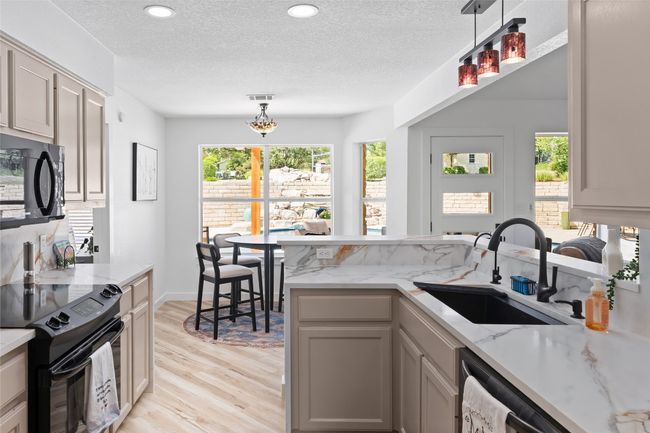 1020 Foothills Dr, House other with 4 bedrooms, 3 bathrooms and 8 parking in Dripping Springs TX | Image 15