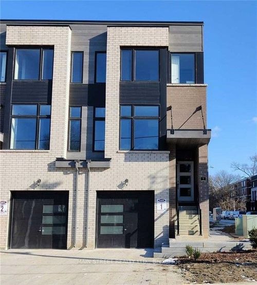 upper-9 Blackstone St, North York, ON, M6L0A3 | Card Image