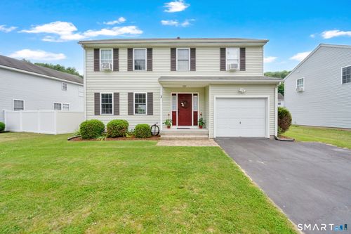 3 Woodcock Ln, New Hartford, CT, 06057-2734 | Card Image