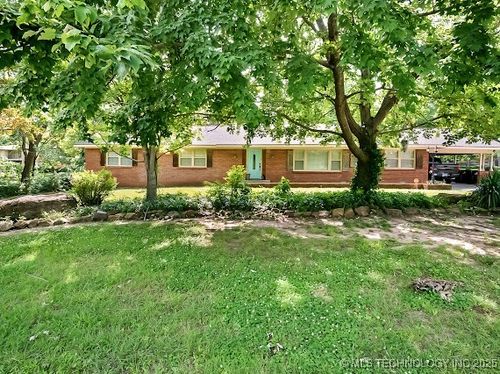 801 Rennie St, Ada, OK, 74820-8357 | Card Image