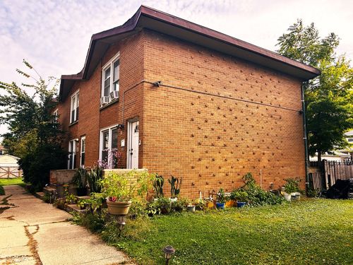 1813 Dodge Ave, Evanston, IL, 60201-3470 | Card Image