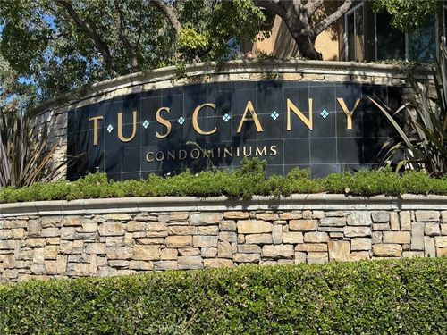 14a-19431 Rue De Valore, Foothill Ranch, CA, 92610-2317 | Card Image