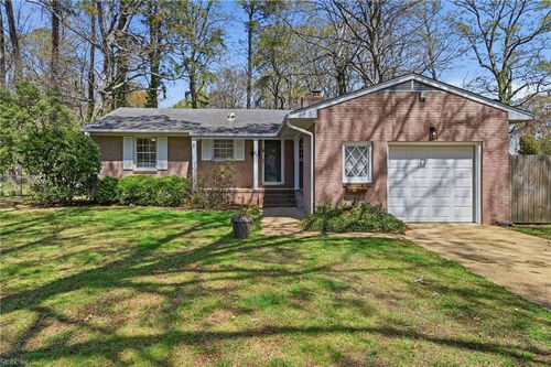 47 Fox Grove Dr, Hampton, VA, 23664-1740 | Card Image