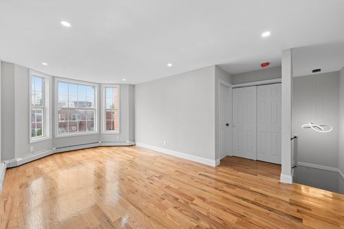 1070 Kelly St, Bronx, NY, 10459-2804 | Card Image
