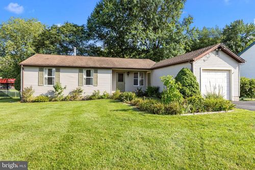 3729 Knights Rd, BENSALEM, PA, 19020-2908 | Card Image