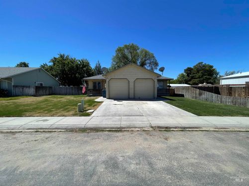 1175/1177 Se Freedom Circle, Mountain Home, ID, 83647 | Card Image