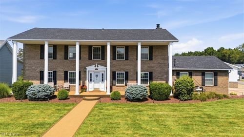 218 Dublin Dr, Mineral Wells, WV, 26150-9734 | Card Image