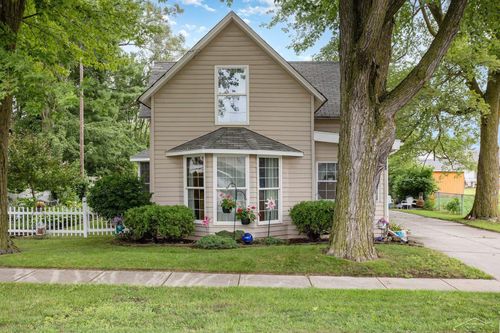 232 Henry St, Hemlock, MI, 48626-9209 | Card Image