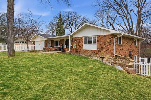 1520 Timberlane, Fort Dodge, IA, 50501-7728 | Card Image