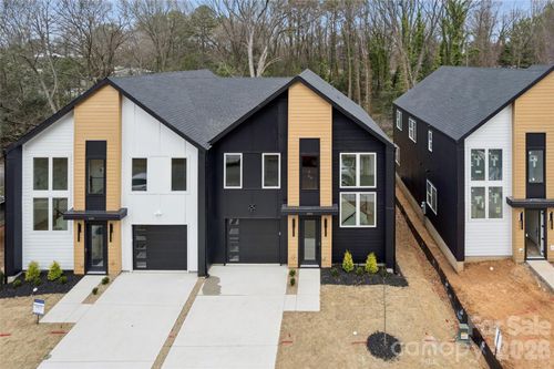 2418 Crestview Dr, Charlotte, NC, 28216-5204 | Card Image
