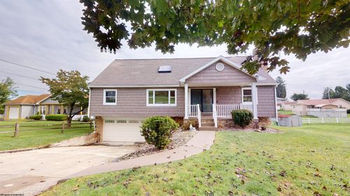 679 Old Monongah Rd, Fairmont, WV, 26554-5376 | Card Image