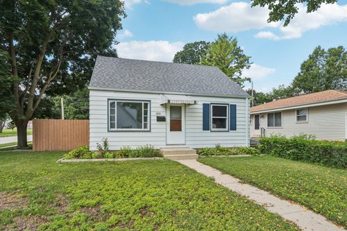1035 S 111th Pl, WEST ALLIS, WI, 53214-2330 | Card Image