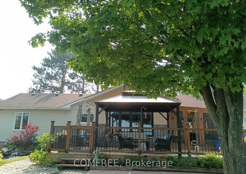 76 Lake St, Whitney, ON, K0J2M0 | Card Image