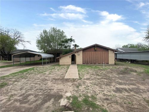 908 Fannin Street, George West, TX, 78022 | Card Image