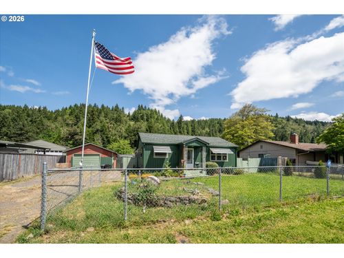 47885 W 1st St, Oakridge, OR, 97463-9429 | Card Image