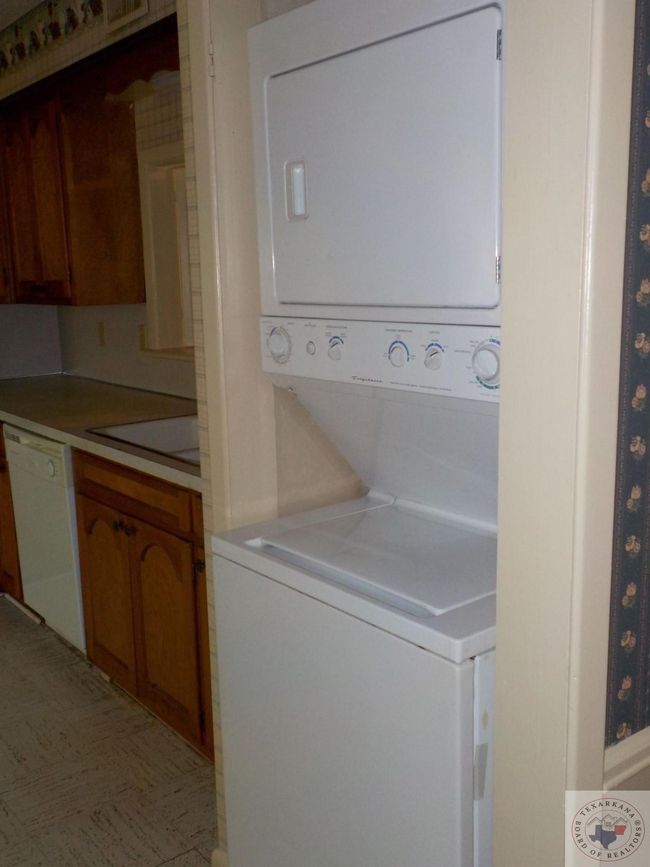 1701 Linden A &Amp; B, Home with 0 bedrooms, 0 bathrooms and null parking in Texarkana AR | Image 6