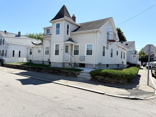 apt-1-93 Johnson St, Pawtucket, RI, 02860-4577 | Card Image