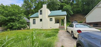 1872 Sugar Creek Drive, House other with 3 bedrooms, 1 bathrooms and null parking in Charleston WV | Image 1