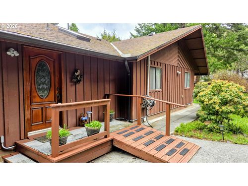 94474 Riley Creek Way, Gold Beach, OR, 97444-7705 | Card Image