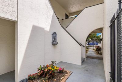 6 - 1542 Oak Street, Condo with 2 bedrooms, 2 bathrooms and null parking in Sarasota FL | Image 3