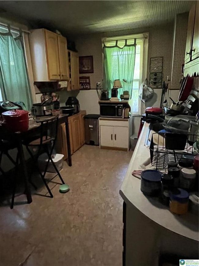 305 E Union St, Home with 0 bedrooms, 0 bathrooms and null parking in Tamaqua PA | Image 10
