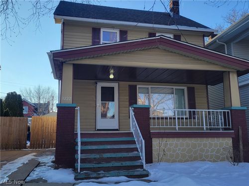 3222 W 115th St, Cleveland, OH, 44111-2740 | Card Image