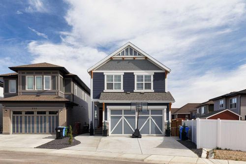 224 Magnolia Hts Se, Calgary, AB, T3M3H8 | Card Image