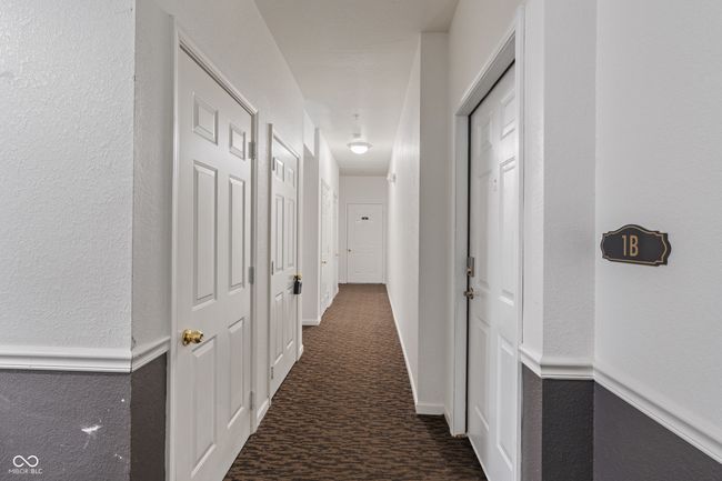 1B is the only condo located in this hallway | Image 8