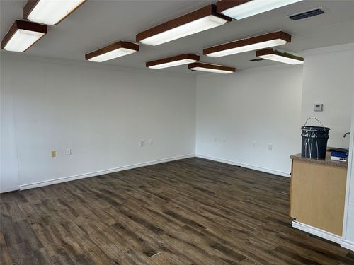 b-200 E Elm St, Glen Rose, TX, 76043-5328 | Card Image