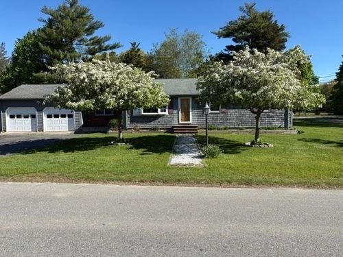 7 Villa Avenue, Swansea, MA, 02777 | Card Image