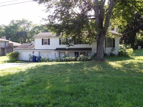 6388 Marchinn Dr, Ravenna, OH, 44266-1712 | Card Image