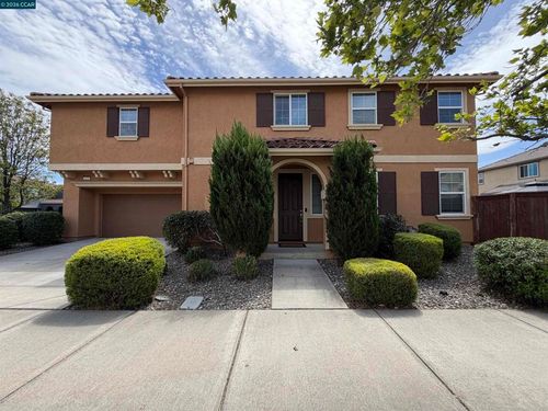 2459 Chuck Hammond Dr, Fairfield, CA, 94533-1489 | Card Image