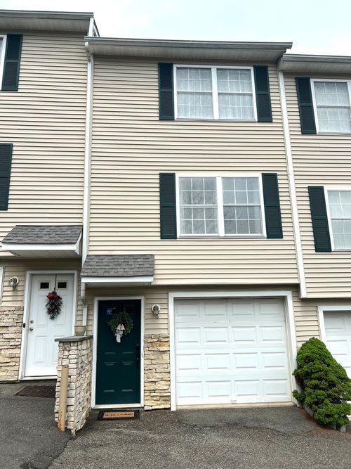 apt-8-135 Bucks Hill Rd, Waterbury, CT, 06704-6118 | Card Image