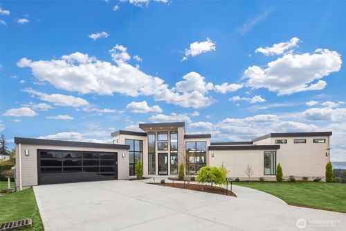 1810 91st Pl Ne, Clyde Hill, WA, 98004-3201 | Card Image