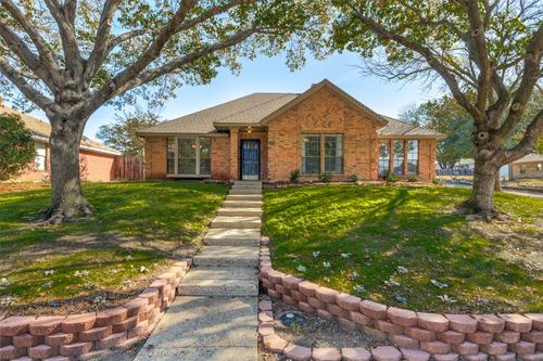 9090 Meadowcrest St, Frisco, TX, 75033-3618 | Card Image