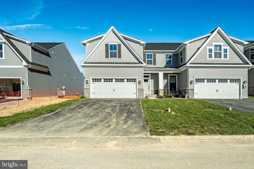 1713 Hydrangea Way, DOWNINGTOWN, PA, 19335-2173 | Card Image