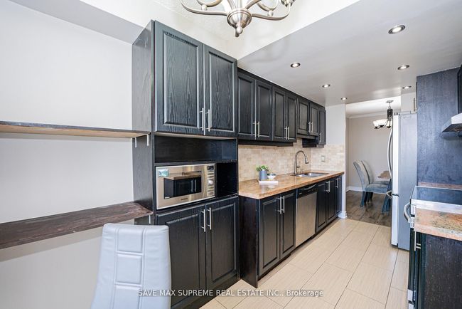 1507 - 5 Lisa St, Condo with 3 bedrooms, 2 bathrooms and 1 parking in Brampton ON | Image 18