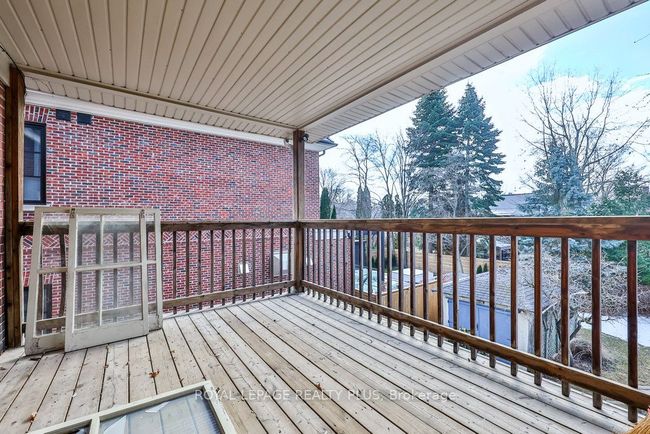 225 Glenrose Ave, House other with 4 bedrooms, 3 bathrooms and 4 parking in Toronto ON | Image 21