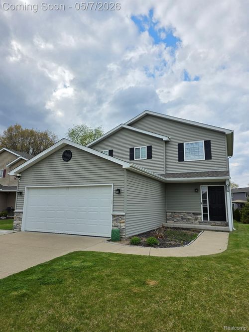 6456 Skylar Ln, Waterford, MI, 48327-3531 | Card Image