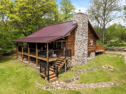 W3276 Princeton Rd, Green Lake, WI, 54941-9605 | Card Image