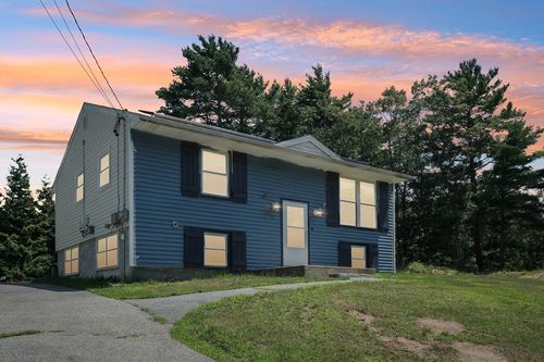 90 Esta Rd, Plymouth, MA, 02360-4961 | Card Image