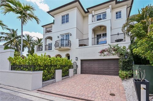 433 5th St S, NAPLES, FL, 34102-6508 | Card Image